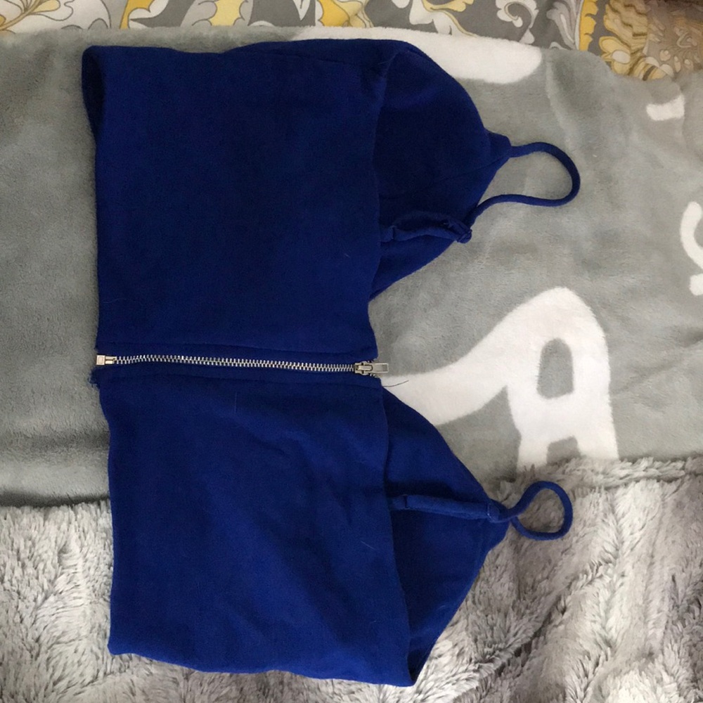 Top - Picture 2 of 2